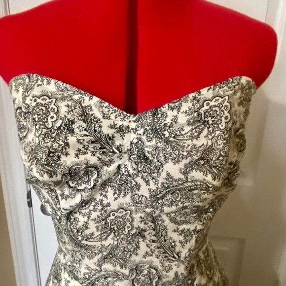 Vintage 1950’s Black and cream paisley rhinestone studded dress - Picture 4 of 5